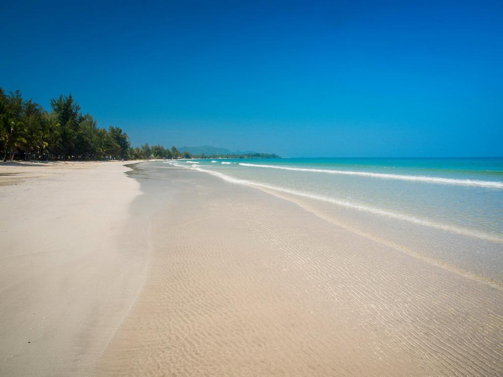 Готель Baan Chumphon Pathio Екстер'єр фото