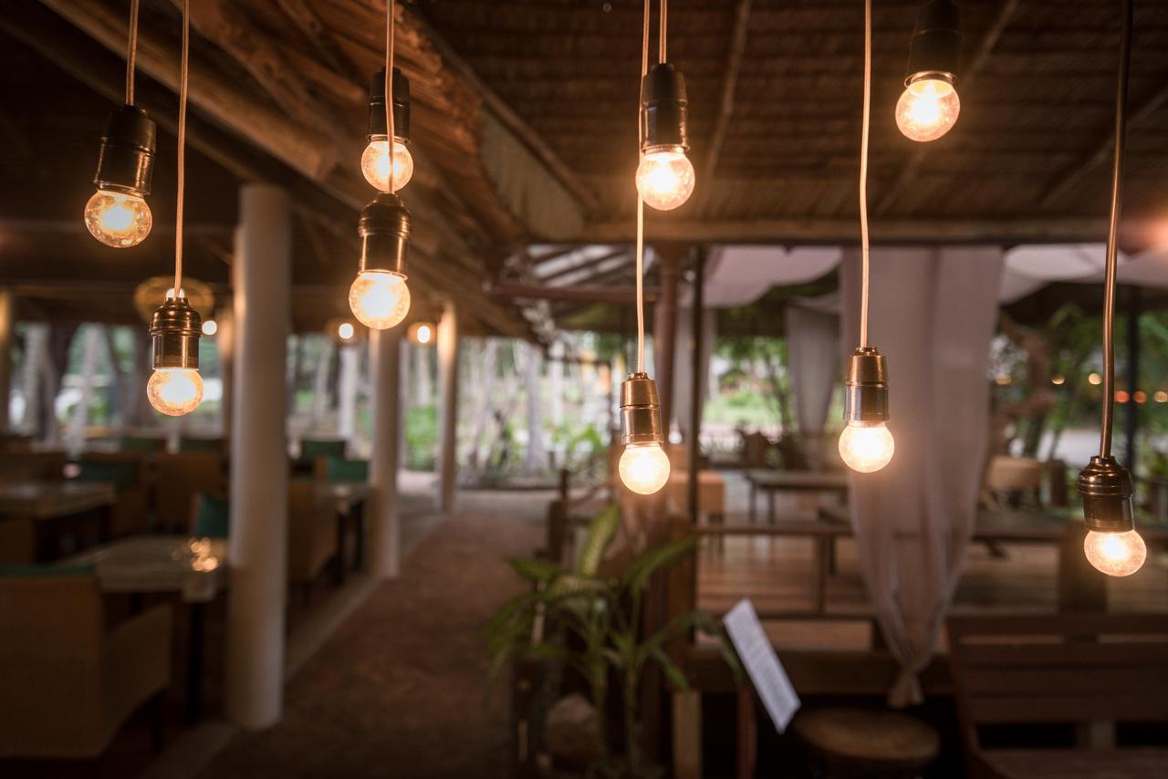 Готель Baan Chumphon Pathio Екстер'єр фото