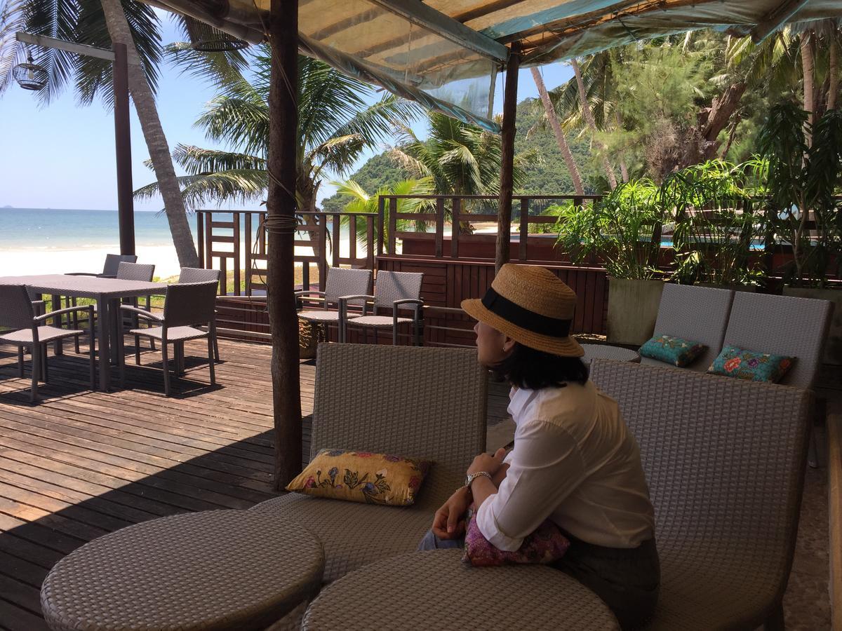 Готель Baan Chumphon Pathio Екстер'єр фото